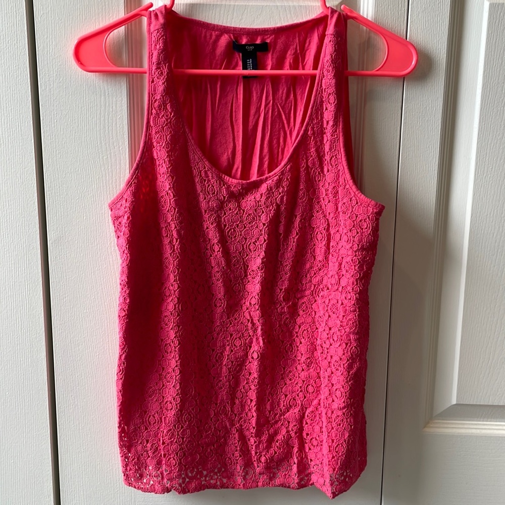 Gap tank top pink. Lace front